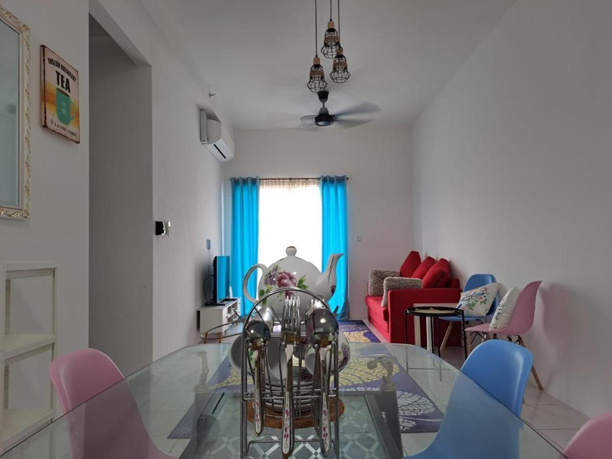 Impiana Homestay Near Putrajaya, Cyberjaya, Musliem Only,Wifi,Netflix كامبونج دنغكيل المظهر الخارجي الصورة