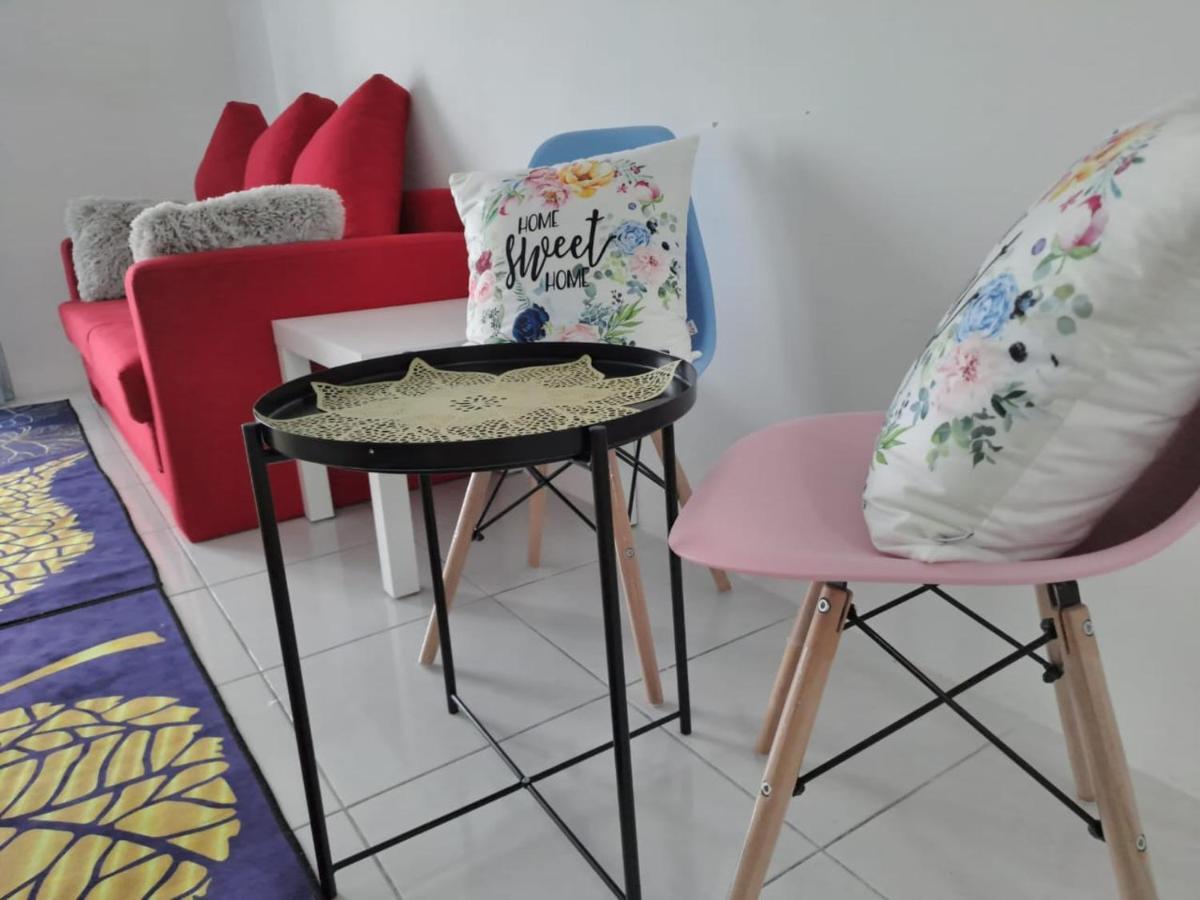 Impiana Homestay Near Putrajaya, Cyberjaya, Musliem Only,Wifi,Netflix كامبونج دنغكيل المظهر الخارجي الصورة