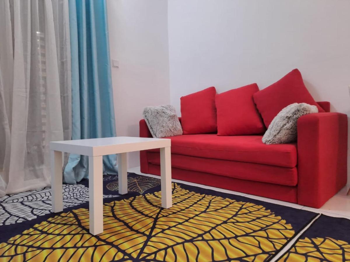 Impiana Homestay Near Putrajaya, Cyberjaya, Musliem Only,Wifi,Netflix كامبونج دنغكيل المظهر الخارجي الصورة