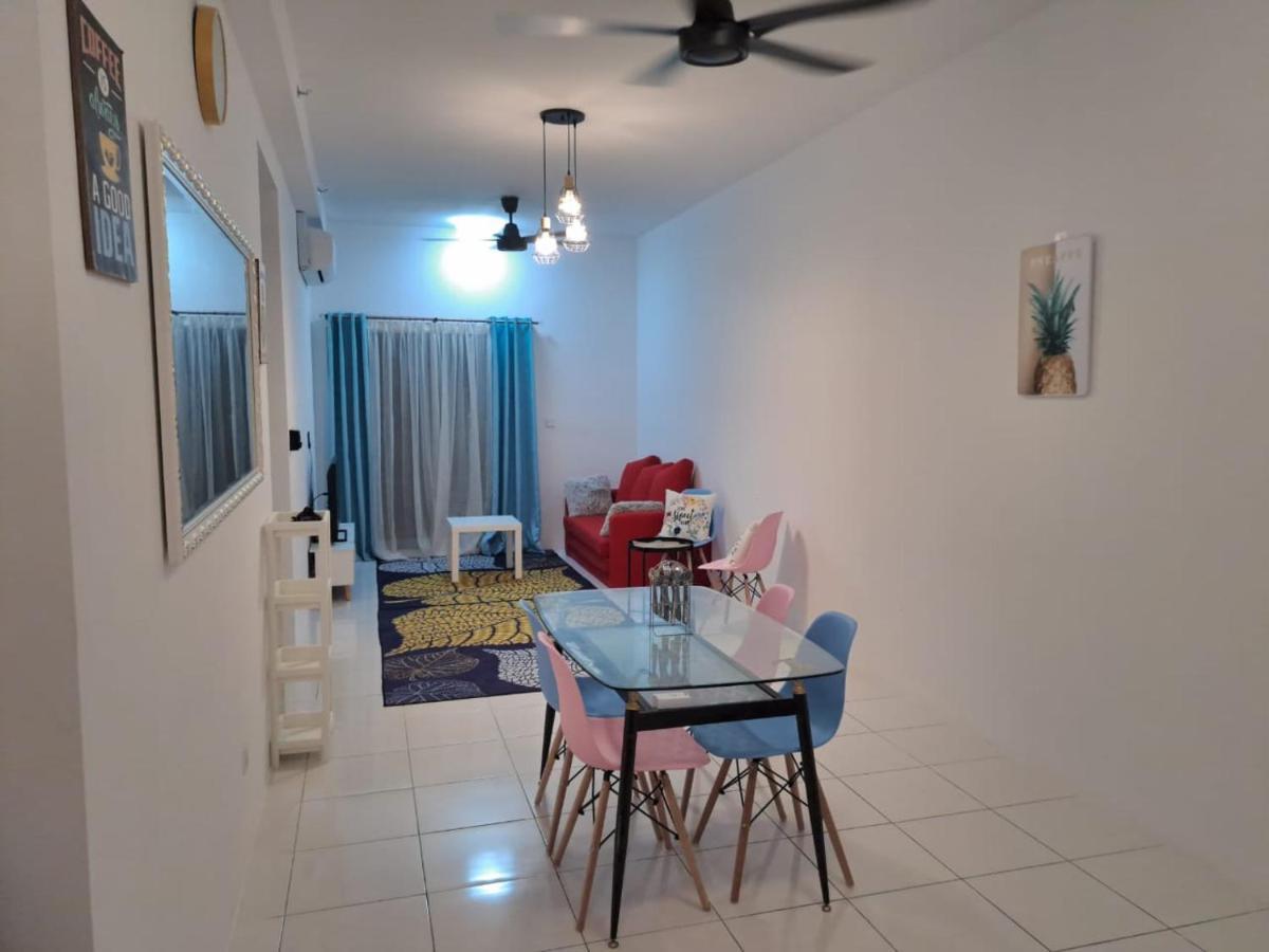 Impiana Homestay Near Putrajaya, Cyberjaya, Musliem Only,Wifi,Netflix كامبونج دنغكيل المظهر الخارجي الصورة