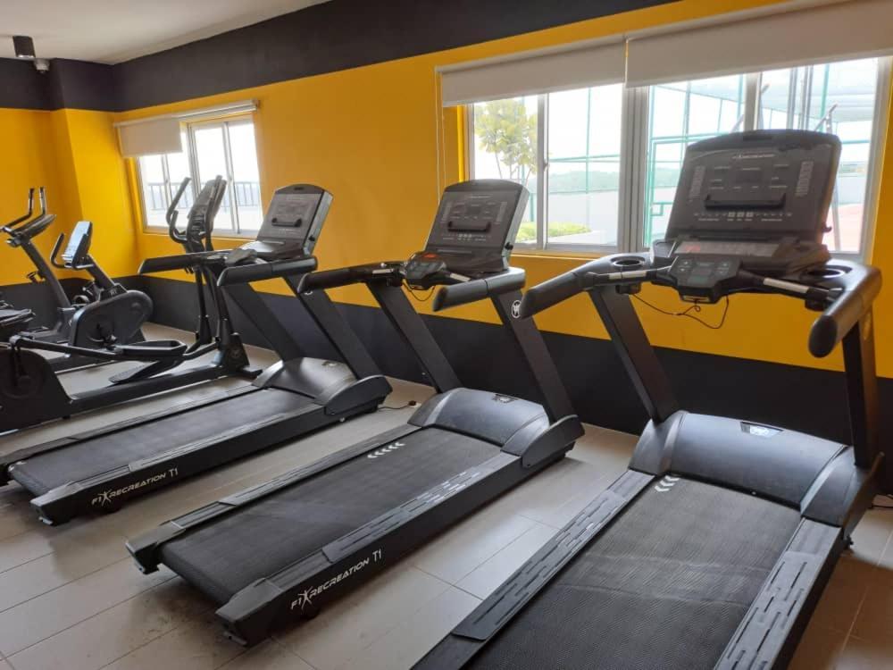 Impiana Homestay Near Putrajaya, Cyberjaya, Musliem Only,Wifi,Netflix كامبونج دنغكيل المظهر الخارجي الصورة