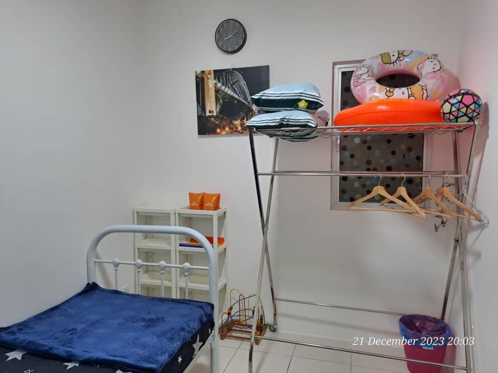 Impiana Homestay Near Putrajaya, Cyberjaya, Musliem Only,Wifi,Netflix كامبونج دنغكيل المظهر الخارجي الصورة