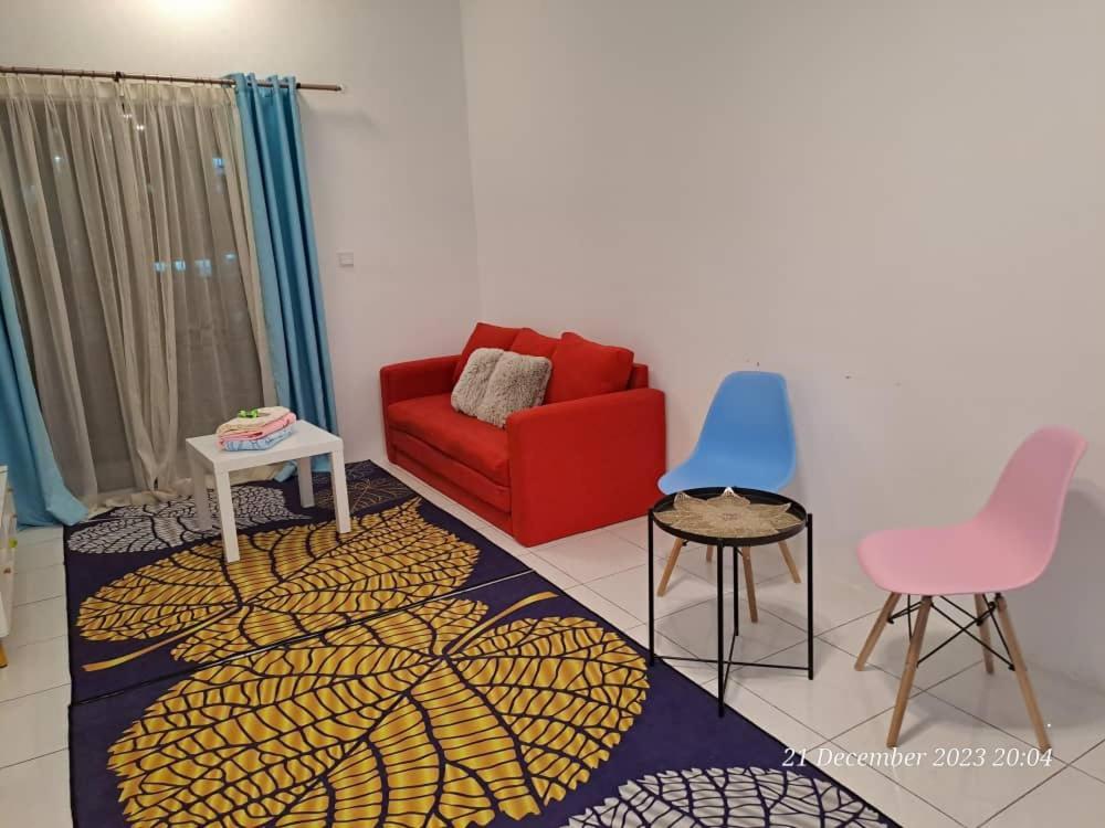 Impiana Homestay Near Putrajaya, Cyberjaya, Musliem Only,Wifi,Netflix كامبونج دنغكيل المظهر الخارجي الصورة